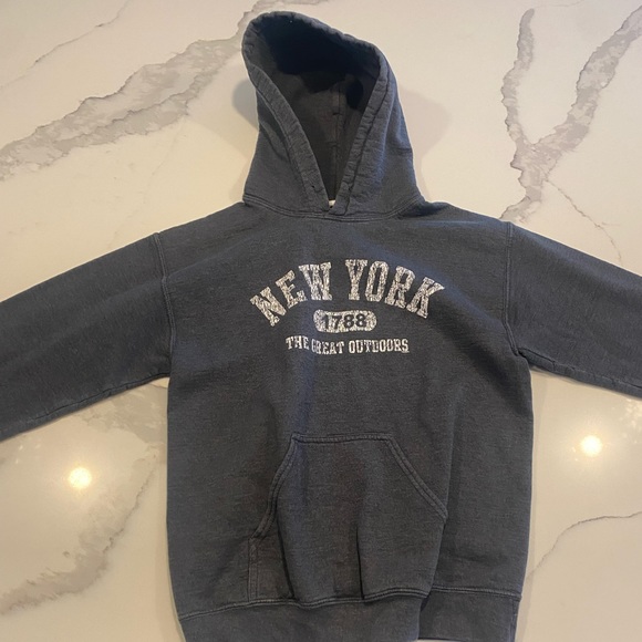 Gray New York sweater - Picture 1 of 4